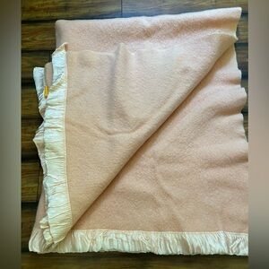 Golden Dawn 100% Virgin Wool Vintage Peach Pink Coral Blanket JC Penney WARM
